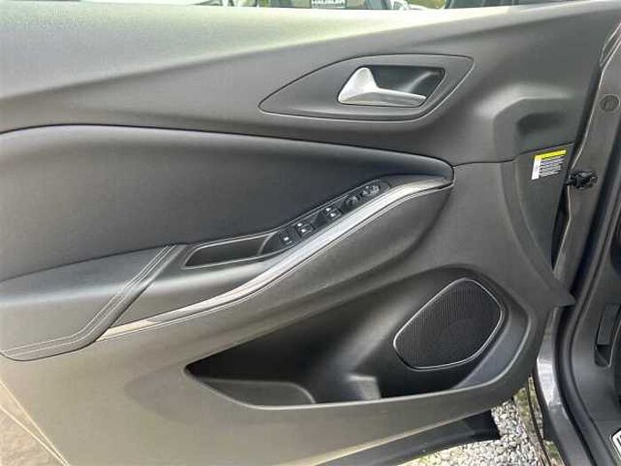 Opel Grandland X Ultimate 1.5 mit PDC*360°-Kamera*Navi*Sitzheizung