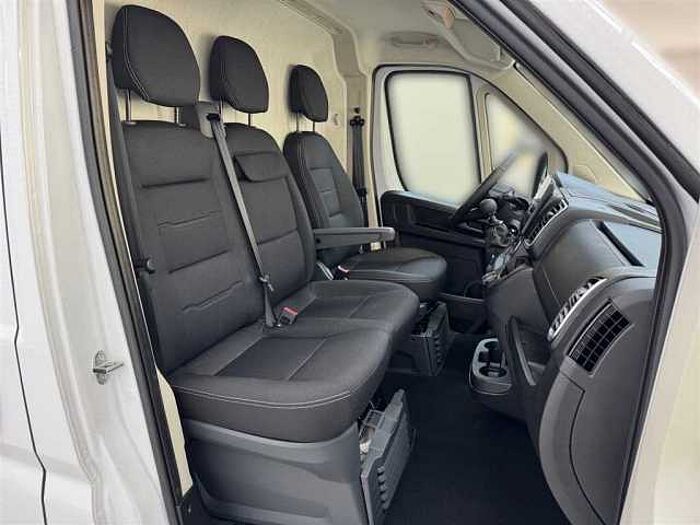 Opel Movano Cargo 3.5t verstärktL3H2 140 PS*NAVI*LED*Allwetter*Holzboden