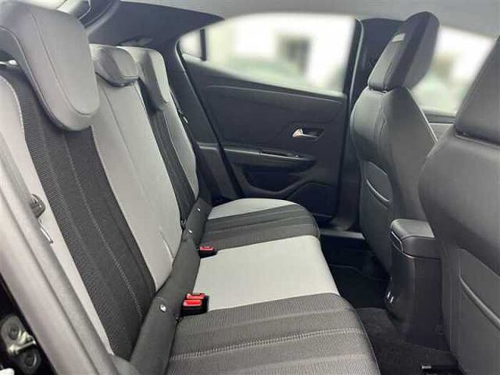 Opel Mokka Elegance 130 PS / SHZ / Navi / Lenkradheizung