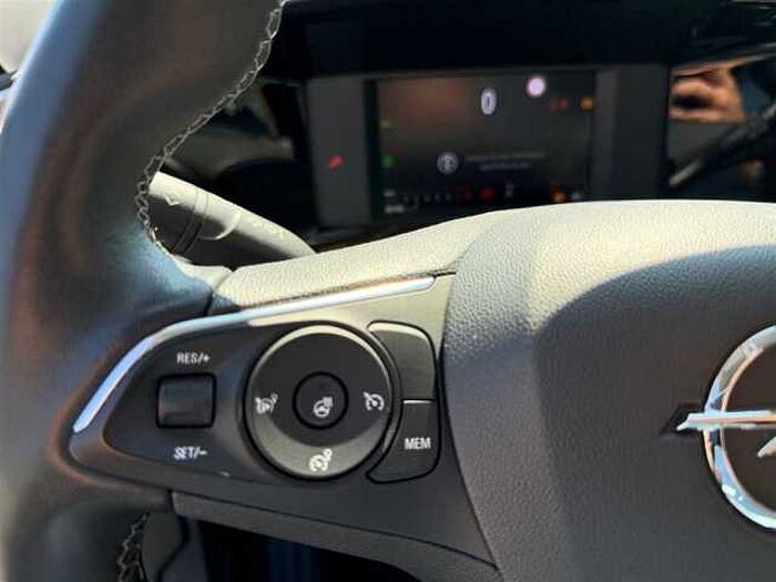 Opel Mokka Elegance 130 PS / SHZ / Navi / Lenkradheizung