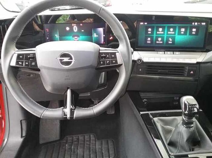 Opel Astra Enjoy 1.2 *Klimaautom. * *180° Kamera* *Parkpilot vo. +hi. * *LED* u. v.m.