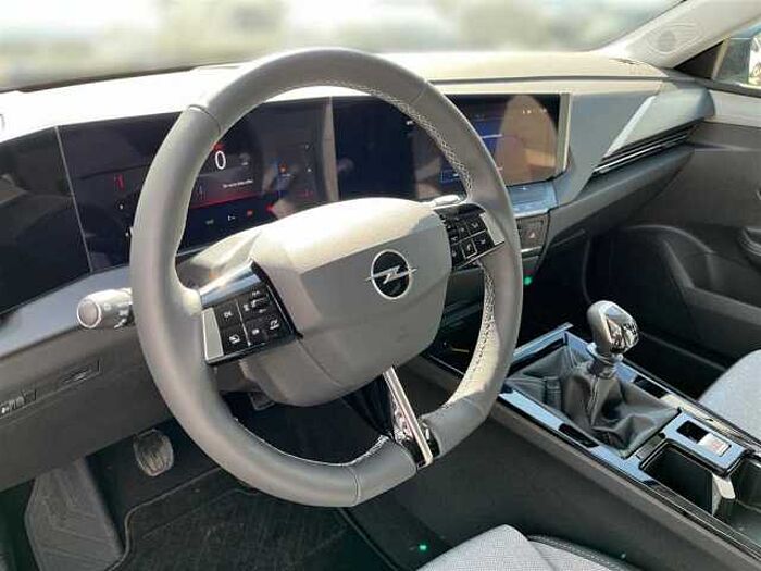 Opel Astra 1.5D Business Elegance AHK Navi PDC LED Kamera Sitzheizung