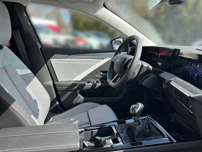 Opel Astra 1.5D Business Elegance AHK Navi PDC LED Kamera Sitzheizung