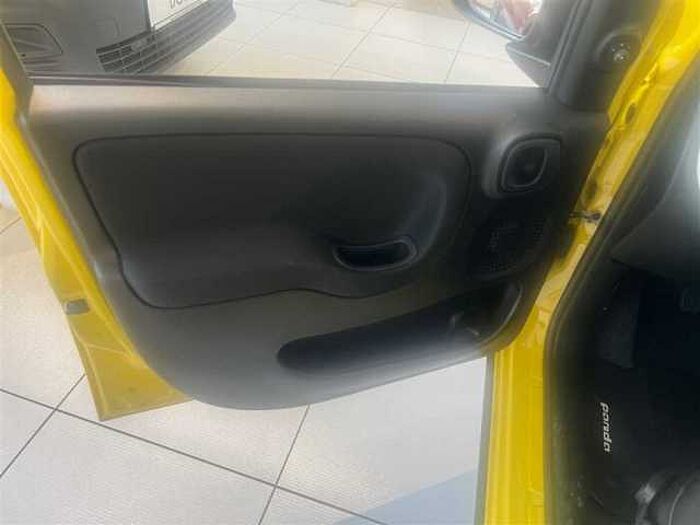 Fiat Panda Cross Hybrid *digitales Tachodisplay* *Klima* *PDC* *Carplay* uvm.