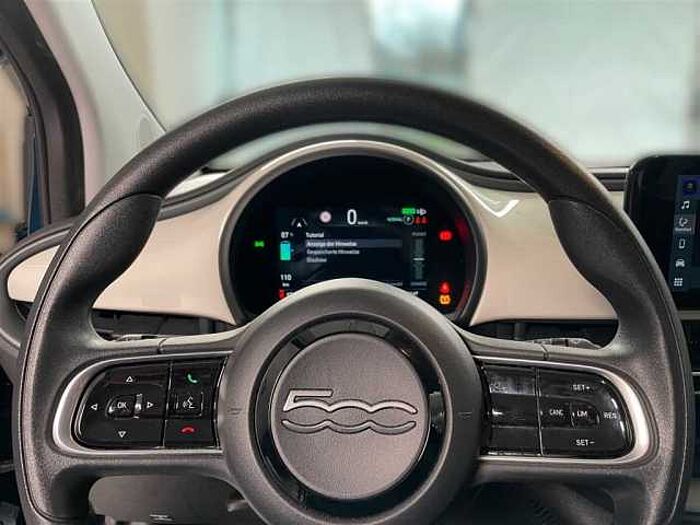 Fiat 500e Action Lichtsensor Spurhalteassistent USB 3.900km