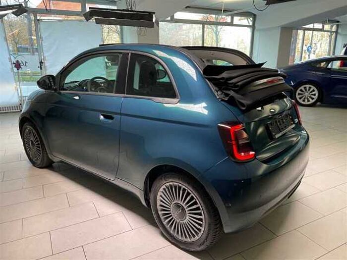 Fiat 500e Cabrio Icon Navi PDC Rückfahrkamera