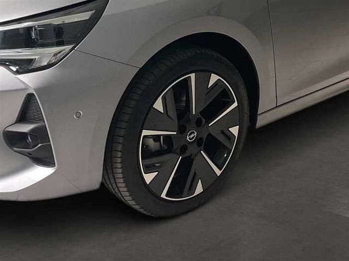 Opel Corsa GS Elektro mit Navigation und Rückfahrkamera LED