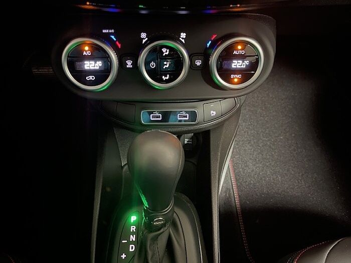 Fiat 500X Dolcevita 1.5T*Automatik*Cabrio*Parkhilfe*Klimaauto.*AppleCarPlay*