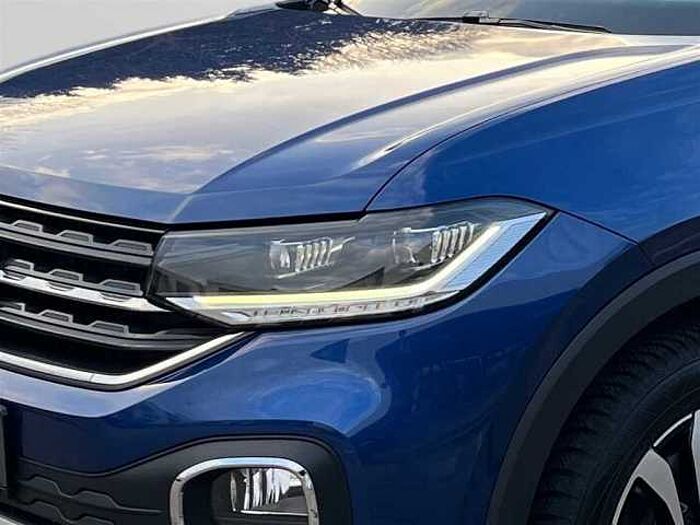 Volkswagen T-Cross 1.0 TSI Active mit Navi*SHZ*PDC*RFK