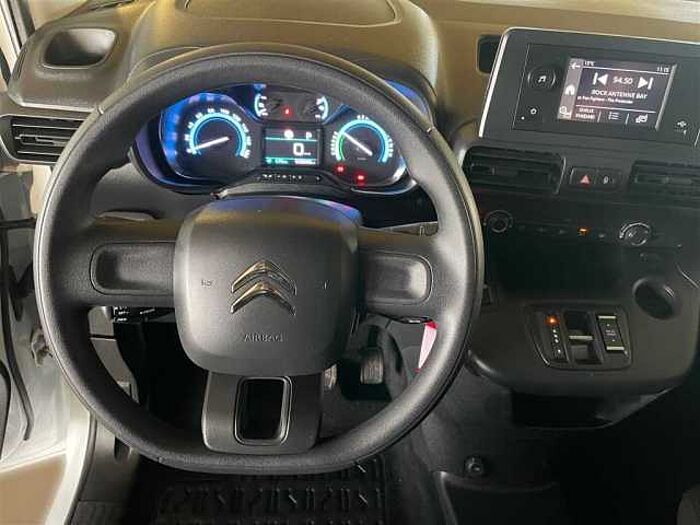 Citroen ë-Berlingo M Elektro 5-Sitzer Klima DAB-Radio PDC hinten