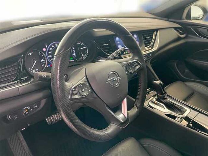 Opel Insignia Ultimat 2.0 Automatik AHK Leder Navi LED CarPlay