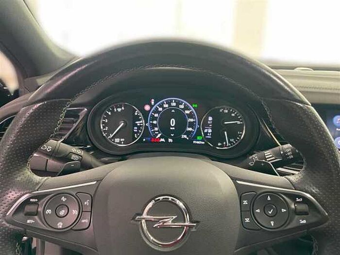 Opel Insignia Ultimat 2.0 Automatik AHK Leder Navi LED CarPlay