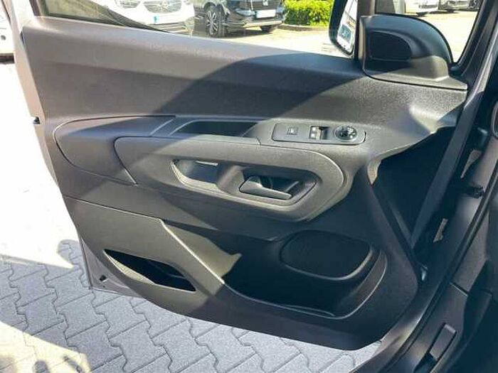 Opel Combo Cargo 1.5 Automatik CarPlay Navigation PDC