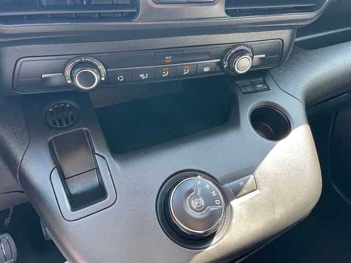 Opel Combo Cargo 1.5 Automatik CarPlay Navigation PDC