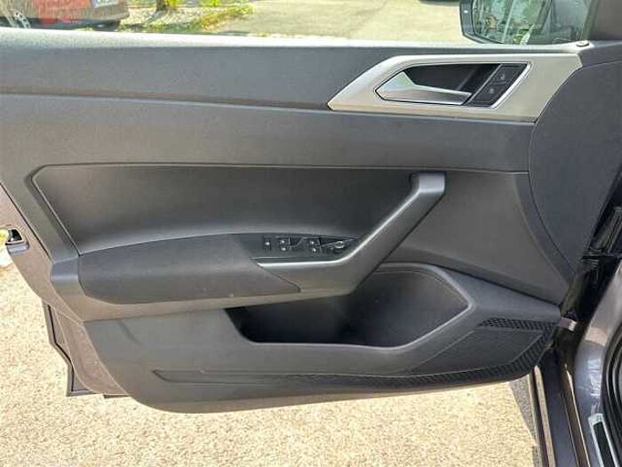 Volkswagen T-Cross Move *Navi* *Klimaautomatik* *SHZ* *PDC* *CarPlay*