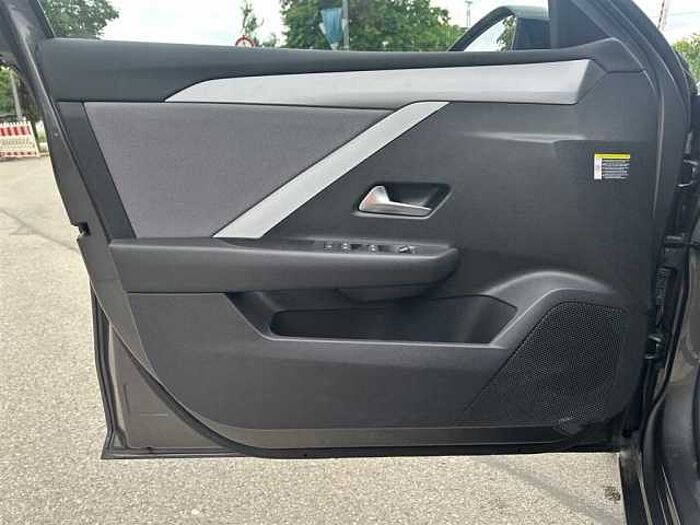 Opel Astra 1.2 Turbo Business Edition*LED*Navi*Kamera