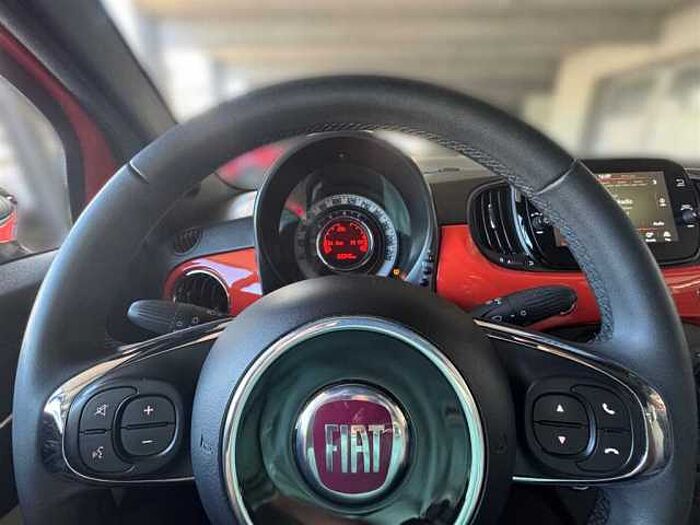 Fiat 500 1.0 Hybrid DolceVita, PDC, Servo, Panoramadach, Bluetooth,