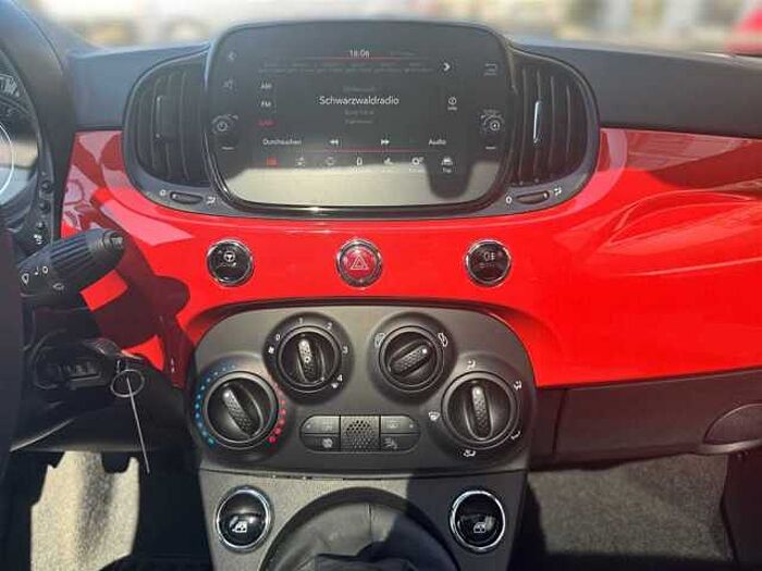 Fiat 500 1.0 Hybrid DolceVita, PDC, Servo, Panoramadach, Bluetooth,