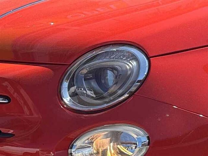 Fiat 500 1.0 Hybrid DolceVita, PDC, Servo, Panoramadach, Bluetooth,