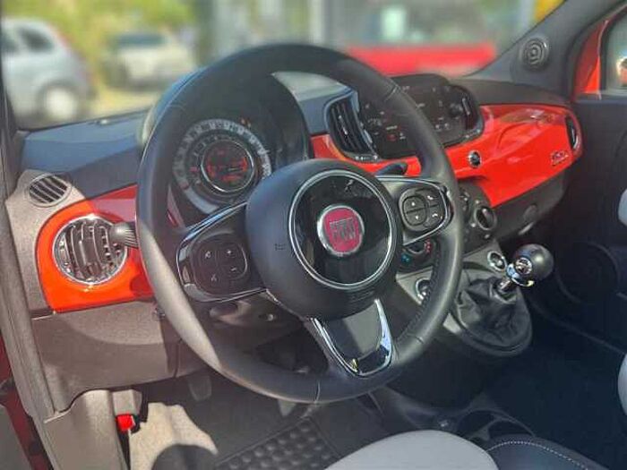 Fiat 500 1.0 Hybrid DolceVita, PDC, Servo, Panoramadach, Bluetooth,