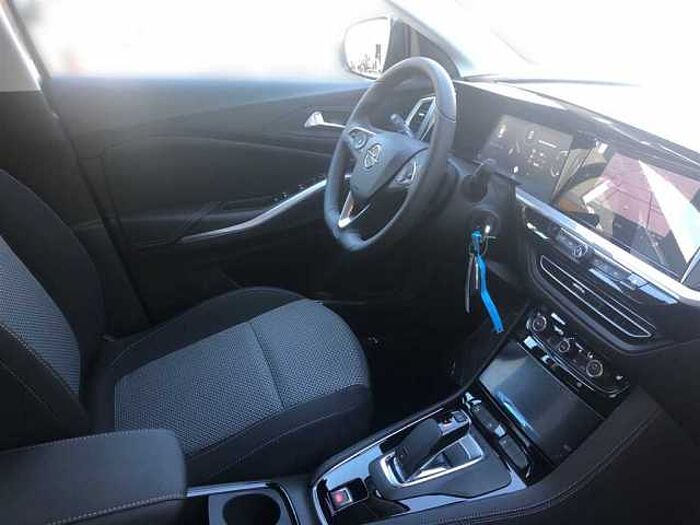 Opel Grandland X 1.2T Business Edition *Navi*Kamera*LED*2-Zonen-Klima