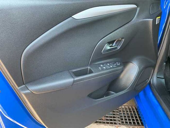 Opel Corsa -e Edition 3-Phasig Sitzheizung PDC Klimaautomatik CarPlay