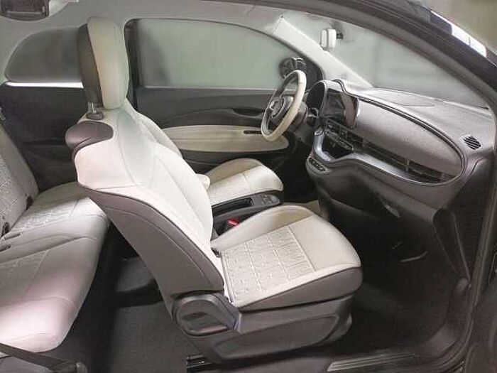 Fiat 500e 3+1 la Prima Leder Rückfahrkamera Navigation