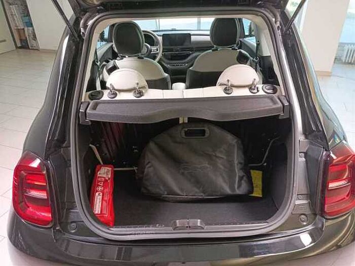 Fiat 500e 3+1 la Prima Leder Rückfahrkamera Navigation