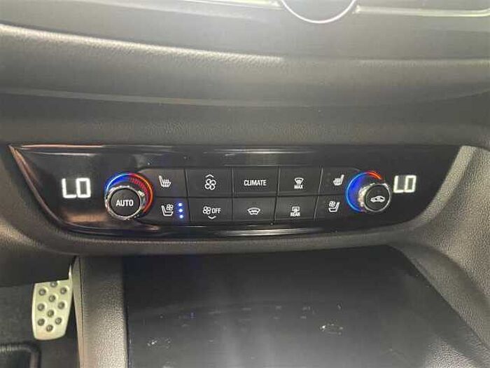 Opel Insignia ST Ultimate 2.0 Automatik Leder Navi CarPlay LED