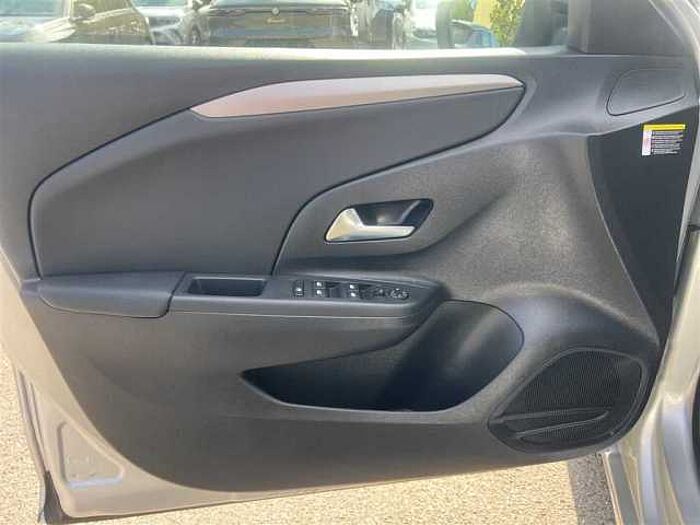 Opel Corsa 1.2 T AT8 Edition Navi LED PDC Kamera Sitzheizung