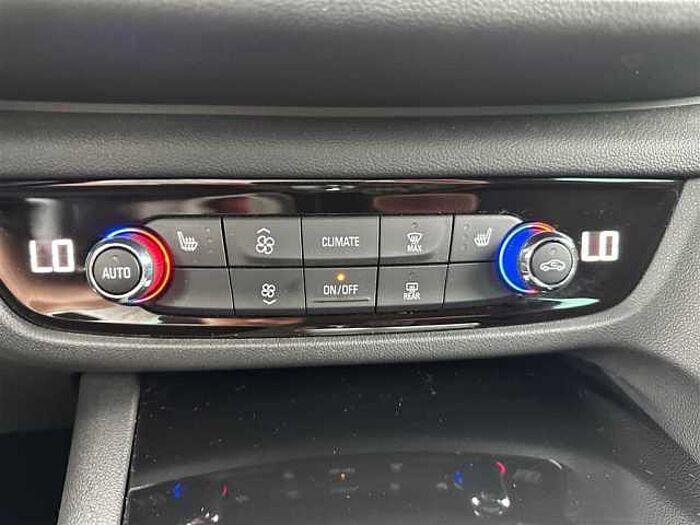 Opel Insignia 2.0T Aut. 4x4*Innovation*LED*Navi*Carplay