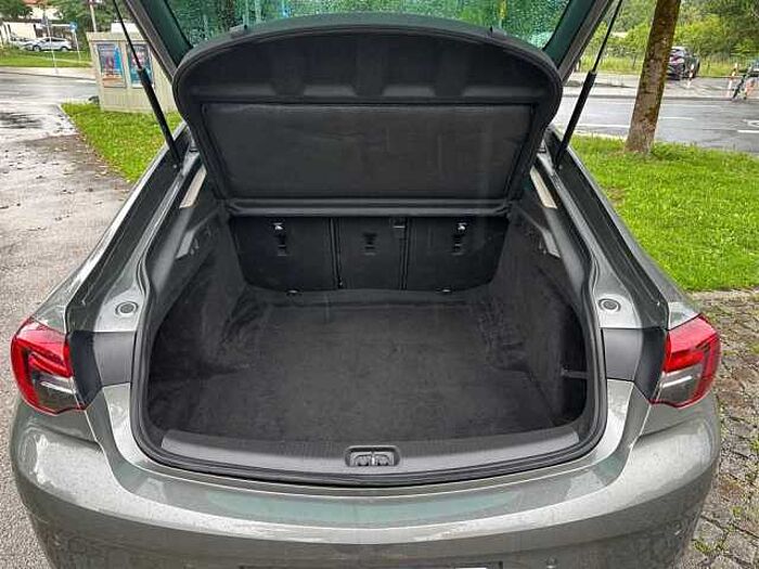 Opel Insignia 2.0T Aut. 4x4*Innovation*LED*Navi*Carplay