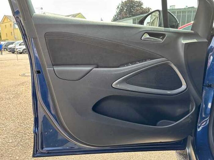 Opel Crossland X 1.2 Ultimate Navi*Sitz-u. Lenkradheizung*Panoramadach*Kamera*PDC*uvm.