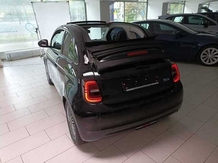 Fiat 500e Cabrio Icon Kamera Sitzheizung Navi