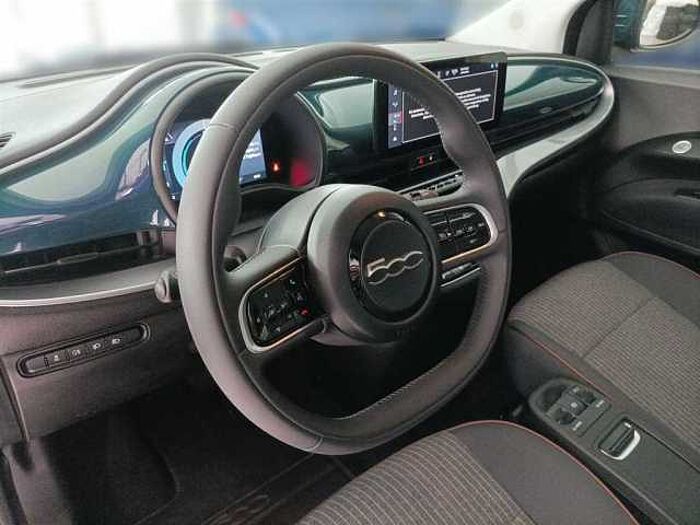 Fiat 500e Icon Navi Sitzheizung Einparkhilfe