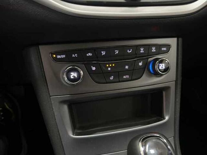 Opel Astra Edition*ST*1.4T*Klimaaut. *Parkhilfe*SHZ*LHZ*