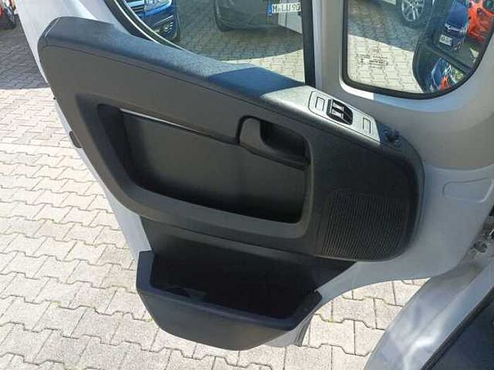 Fiat Ducato Serie 7 L1H1 Automatik Sortimo-Ausbau Kamera Navi