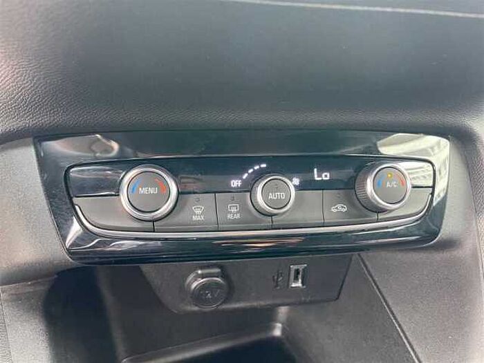 Opel Corsa First Edition Einparkhilfe CarPlay LED