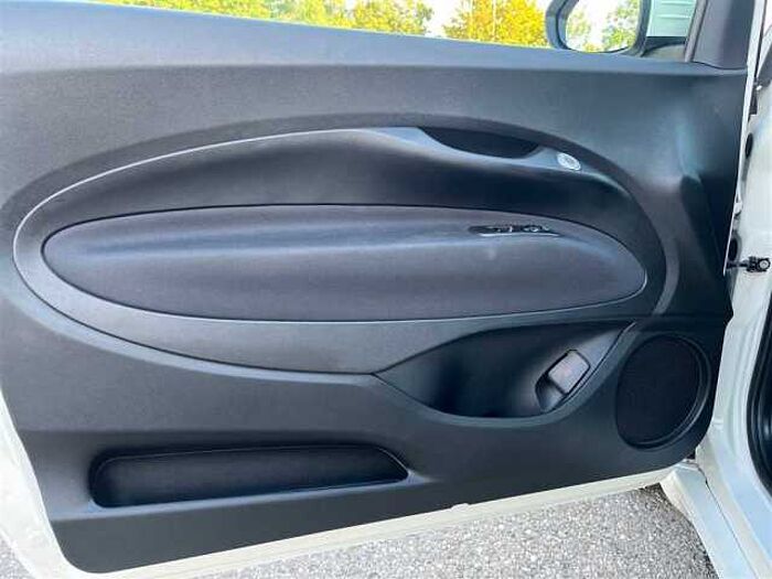 Fiat 500 mit 42 kWh*Klima*Carplay