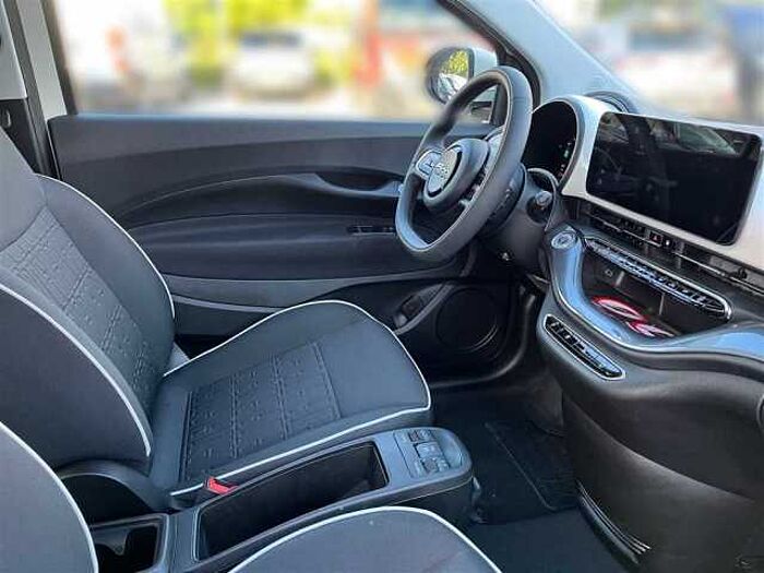 Fiat 500 mit 42 kWh*Klima*Carplay