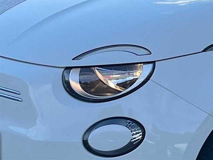 Fiat 500 mit 42 kWh*Klima*Carplay