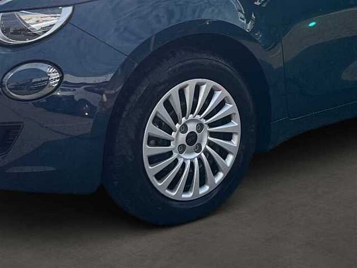 Fiat 500 mit RFK*Tempomat*Klimaautomatik