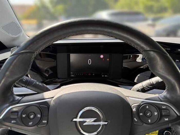 Opel Mokka 1.2T Edition Klima, Kamera, Navi