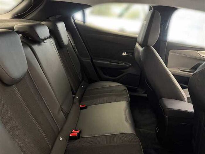 Opel Mokka-e Elegance CarPlay Navi LED Rückfahrkamera