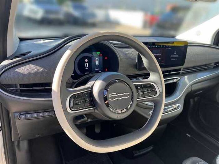 Fiat 500 La Prima mit Navi*Leder*42 kWh