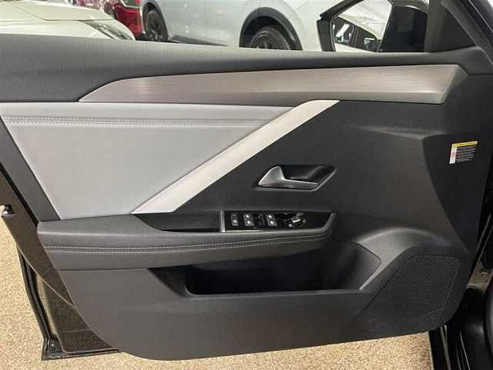 Opel Astra Elegance*1.2*Navi*SHZ*LHZ*Kamera*Parkhilfe*uvm*