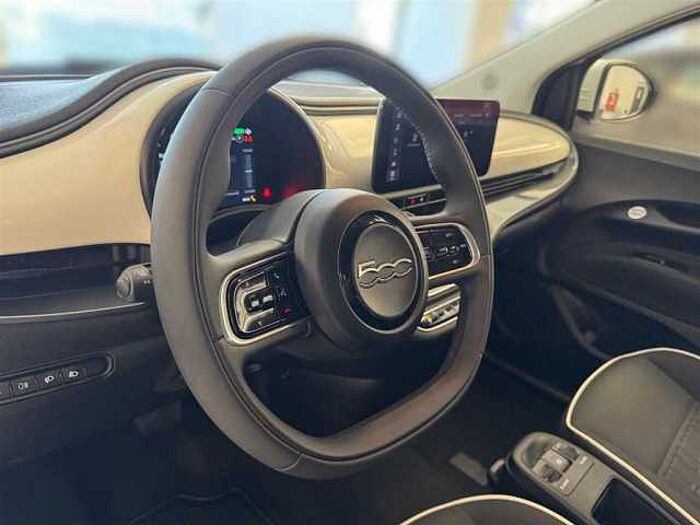Fiat 500e Neue 500 CarPlay Klimaautomatik