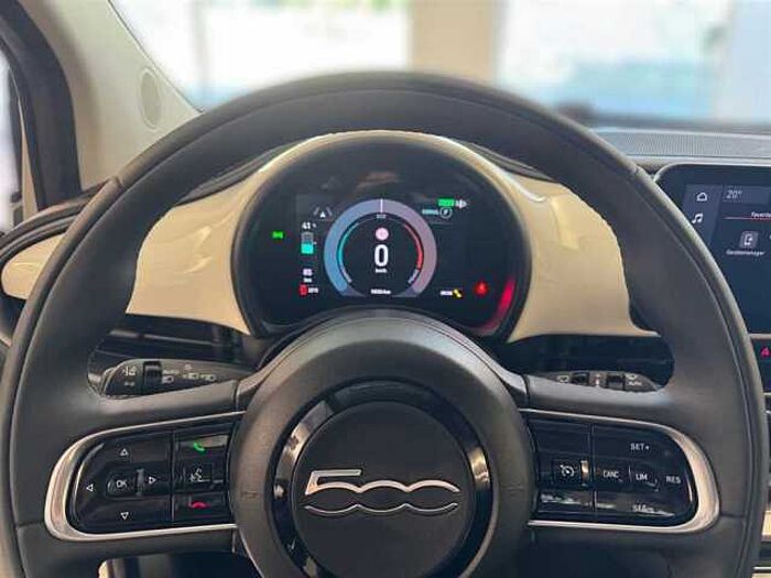 Fiat 500e Neue 500 CarPlay Klimaautomatik
