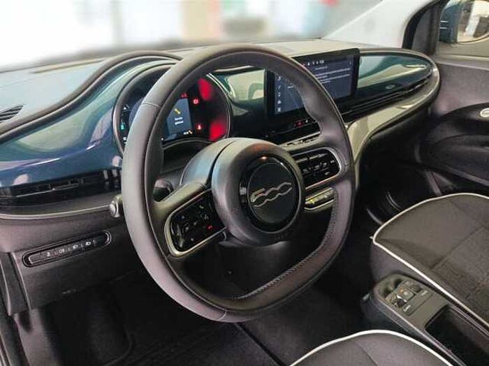 Fiat 500e Neue 500 Cabrio CarPlay DAB Radio Klimaautomatik