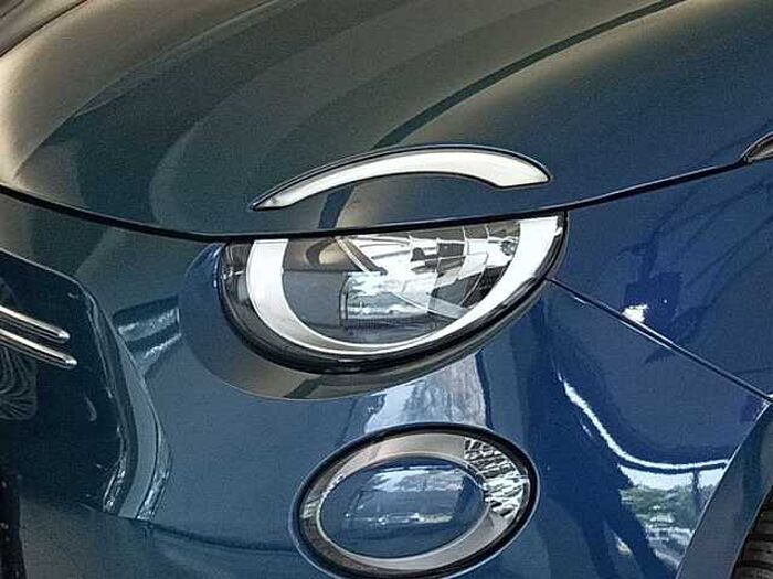 Fiat 500e Neue 500 Rückfahrkamera CarPlay Sitzheizung PDC